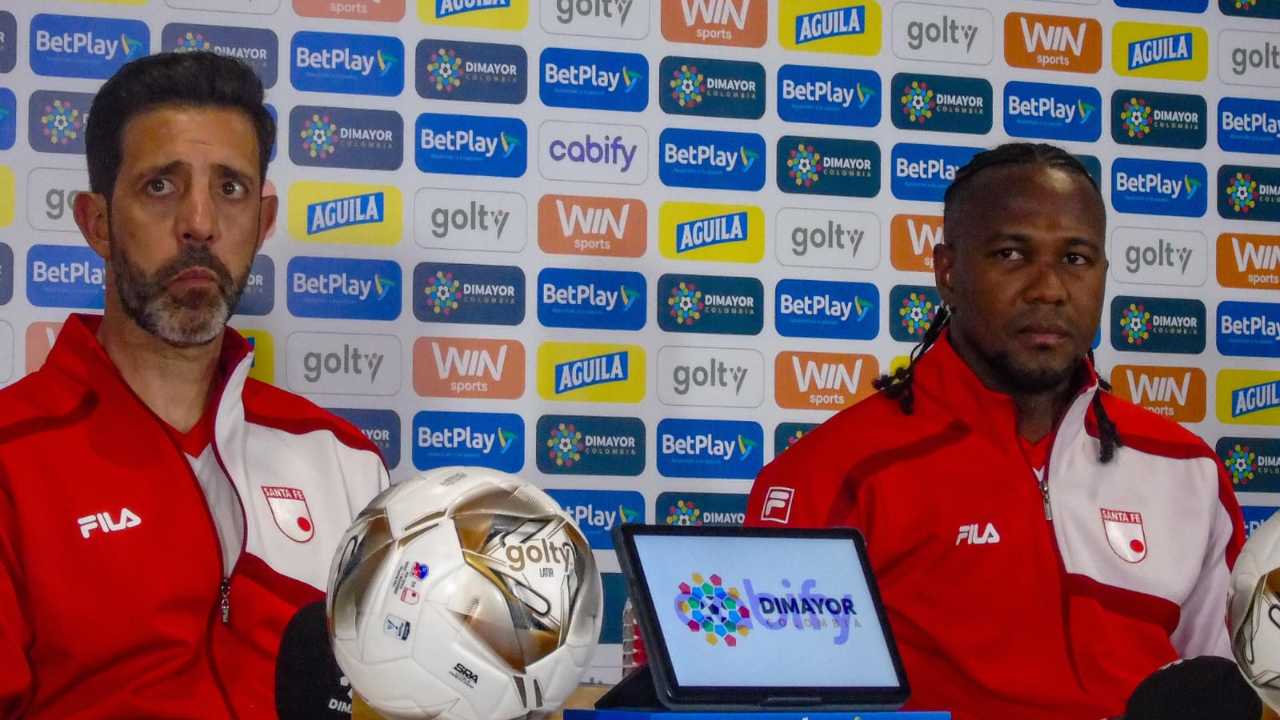 jorga bava independiente santa fe salida equipo club dt director tecnico entrenador equipo cerro porteno paraguay asuncion copa libertadores sudaericana conmebol liga betplay dimayor futbol profesional colombiano fpc botoga campin colombia fichajes refuerzos incorporaciones conrratados contrataciones clausula salida renovacion preidente eduardo mendez hugo rodallega capitan