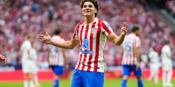 julian alvarez goleador delantero argentino goles atletico madrid atleti derbi clasico real hoy benabeu metropolitano futbol espanol espana argentina simeone mbappe goleada manita