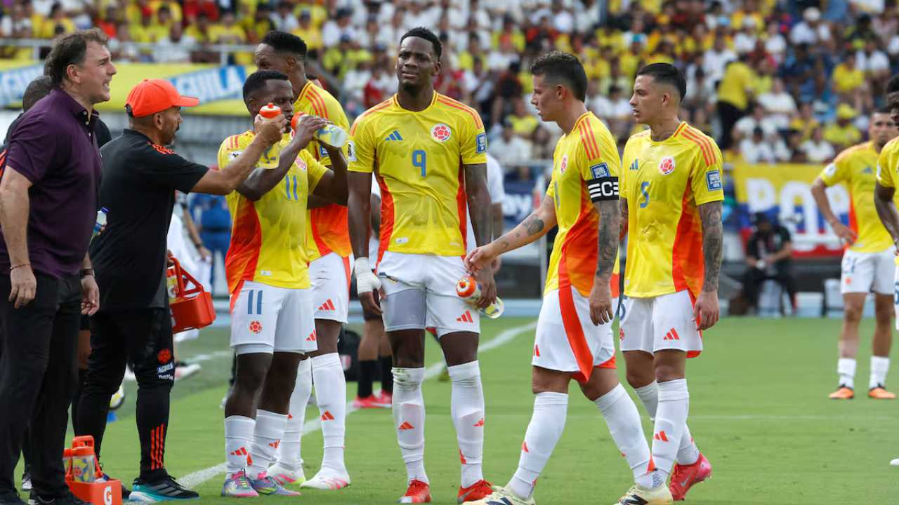 nestor lorenzo jhon duran debate polemica pelea camerino seleccion colombia peru barranquilla metropolitano lesion argentina bolivia venezuela convocatoria asusencia fuera eliminatorias mundial estados unidos 2026 clasificado eliminados federacion colombiana de futbol jesurun jeserum james carlos antonio velez