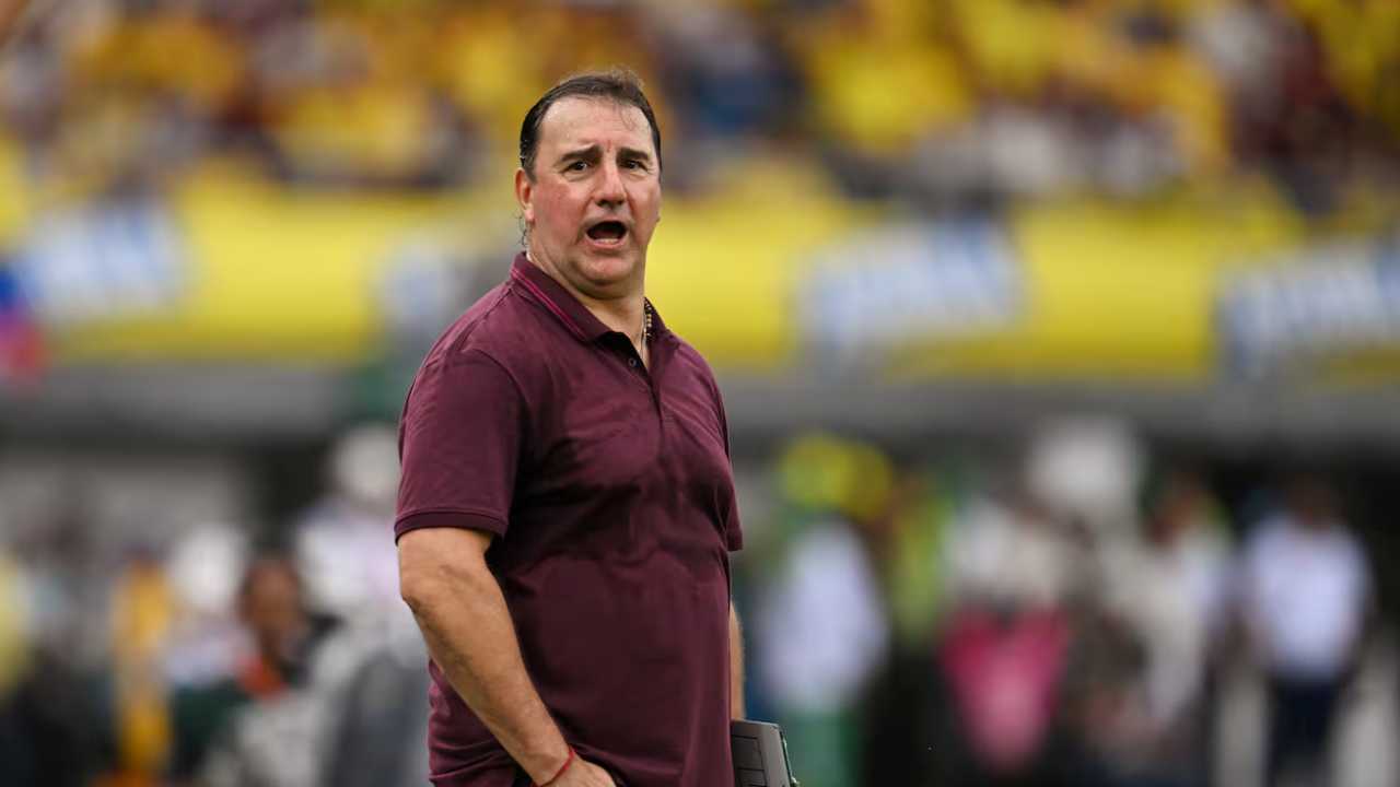 nestor lorenzo seleccion colombia clasificado ckasificacion mundial 2026 estados unidos usa eeuu mexico canada partido venezuela eliminatorias conmebol fracaso hinchas hinchada detractores criticos respondio rueda prensa
