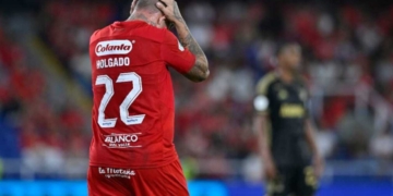 rodrigo holgado america cali falsificacion documentos sancion suspencion fifa multa plazo periodo malasia eliminatorias asia mundial liga betplay dimayor futbol profesional colombiano fpc colombia fichajes refuerzos contrataciones contratados delantero david gonzalez tulio marcela gomez