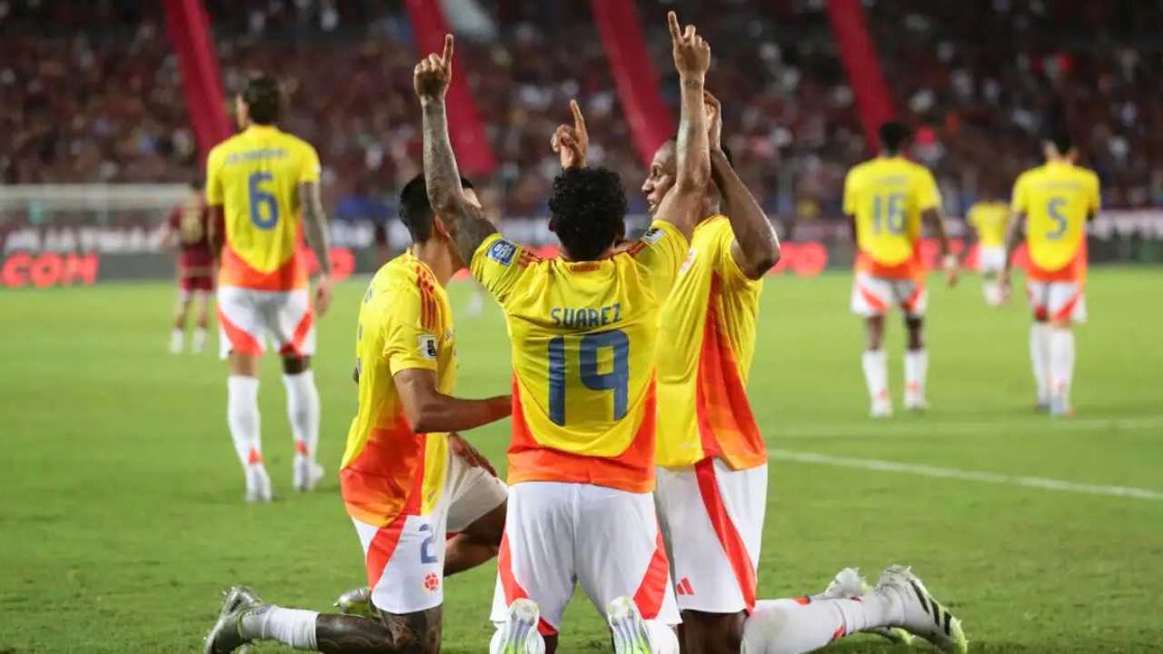 seleccion colombia mundial 2026 sorteo rankinf fifa cabeza serie grupos bombo 1 eliminatorias conmebol venezuela bolivia nestor lorenzo ramon jesurum jeserun james luis diaz suarez duran maturin metropolitano barranquilla sudamerica mexico estados unidos usa eeuu canada nueva zelanda nigeria amistosos preparacion