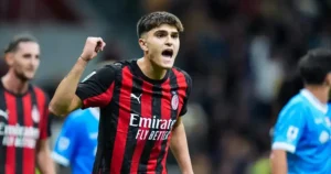 fc barcelona hansi flick davide bartesaghi milan italia carrilero izquierdo franja izquierda banda extremo jugador futbolista plantilla refuerzos mercado fichajes deco joan laporta lesionado clasico derby real madrid