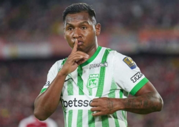 atletico nacional alfredo morelos penal polemico tunja boyaca chico cancha hinchada hinchas liga betplay dimayor futbol profesional colombiano fpc arbitraje arbitros var sanciones mercado fichajes refuerzos nuevo entrenador director tecnico dt gustavo fermani