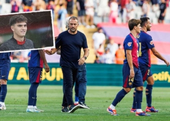 fc barcelona hansi flick davide bartesaghi milan italia carrilero izquierdo franja izquierda banda extremo jugador futbolista plantilla refuerzos mercado fichajes deco joan laporta lesionado clasico derby real madrid