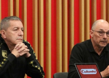 independiente santa fe nuevo dt director tecnico entrenador estratega eduardo mendez presidente linea uruguayos uruguay pablo peirano repetto jorge bava alfredo arias futbol profesional colombiano fpc liga betplay dimayor contrataciones mercado fichajes contratados refuerzos incorporaciones pacho lopez eliminado cuadrangulares campeon primer semestre 2025 colombia decima estrella campin bogota metropolitano barranquilla junior