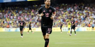 lionel messi hat trick tripleta tripleta tres 3 goles mls inter miami goelador maximo anotar artillero bota oro pichichi 2025 audi cup copa estados unidos eeuu usa playoffs nashville inter record carlos vela zlatan campeon records cristiano ronaldo cr7 maximo historia barcelona psg seleccion argentina mundial mundiales champions league liga campeones