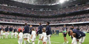 real madrid mercado fichajes invierno verano incorporaciones refuerzos contrataciones contratados xabi alonso florentino perez euros europa cantera joyas adam wharton kees smit rodrigo mendoza toni kroos futbol espanol espana la liga campeones champions league derbi barcelona mastantuono vinicius