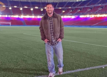 barcelona leo messi visita camp nou 2025