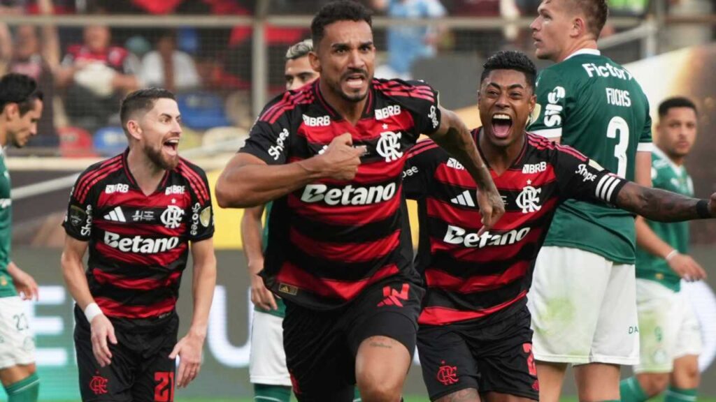 flamengo campeon copa libertadores 2025 lima peru estadio monumental palmeiras finalista gol danilo jorge carrascal mas campeon brasil santos gremio sao paulo filipe luis brasilerao conmebol