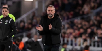 fc barcelona chelsea champions league liga campeones hansi flick refuerzos fichajes deco incorporaciones contrataciones mercado joan laporta lesionados regresan raphinha lamine yamal camp nou stamford bridge premier league londres