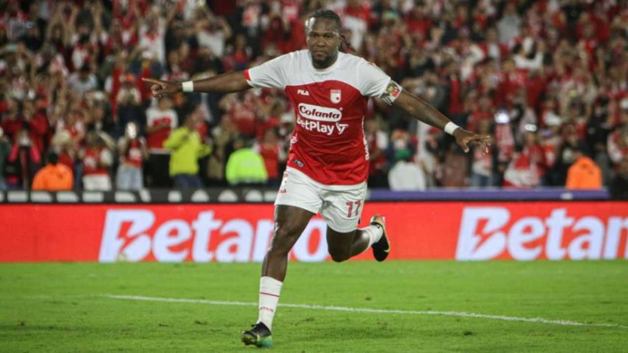 independiente santafe hugo rodallega goleador goles fortaleza campin bogota cuadrangulares campeon tripleta mitad cancha delantero capitan harold mosquera liga betpay dimayor futbol profesional colombiano fpc eduardo mendez hinchada hinchas refuerzos copa libertadores
