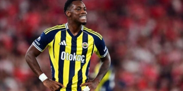 jhon jader duran turquia fenerbahce liga campeones prensa criticas camerino vestuario companeros champions league europa problemas seleccion colombia nestor lorenzo lesion mundial 2026 convocatoria galatasaray