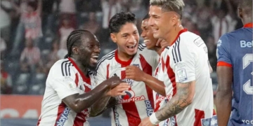 junior barranquilla triunfo dim cuadrangulares futbol profesional colombiano fpc liga betplay dimayor grave lesion defensor central paraguayo javier baez alfredo arias entrenador dt director tecnico uruguayo estadio metropolitano