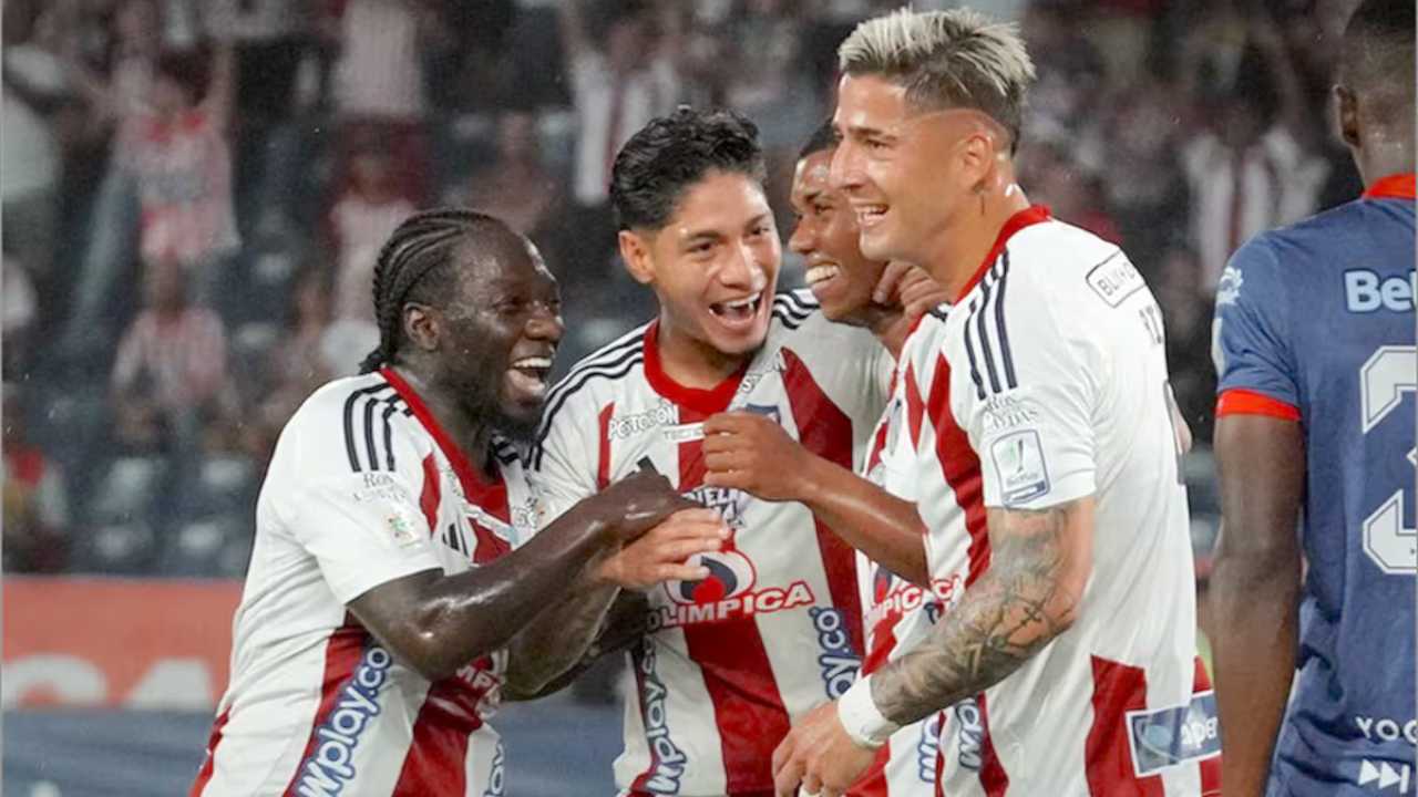 junior barranquilla triunfo dim cuadrangulares futbol profesional colombiano fpc liga betplay dimayor grave lesion defensor central paraguayo javier baez alfredo arias entrenador dt director tecnico uruguayo estadio metropolitano