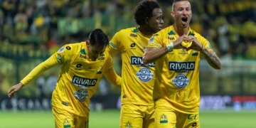 luciano pons goleador gol fortaleza atletico bucaramanga cuadrangulares triunfo renovacion firma temporada 2025 futbol profesional colombiano fpc 2026 mercado fichajes refuerzos incorporaciones contrataciones contratados liga betplay dimayor marocco sambueza leonel alvarez estrella titulo