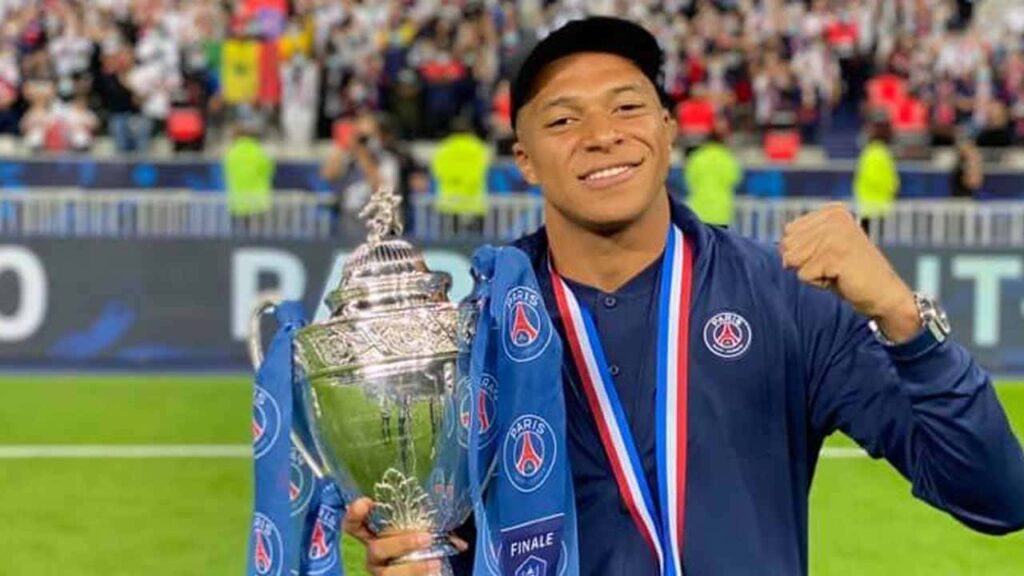 mbappe psg millonaria demanda detalles