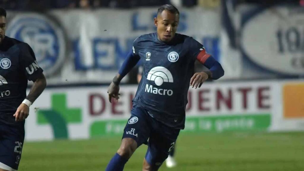 sebastian villa campeon copa argentina independiente rivadavia