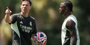 vinicius junior real madrid xabi alonso entrenador director tecnico dt problemas tension florentino perez presidente cambios mercado fichajes europa inverno verano clausula millones dolares euros arabia saudita premier league psg renovacion 2027