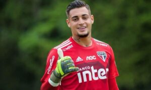 jean fernandes america mercado fichajes refuerzos contrataciones contratados incorporaciones nuevos jugadores futbolistas pases oferta altas bajas salen llegan futbol profesional colombiano fpc liga betplay dimayor colombia colombiano transferencias transferidos ventana fichado cerro porteno brasilero davod gonzalez dt entrenador familia gomez tulio marcela