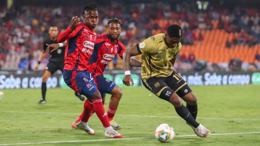 deportivo independiente medellin dim primer refuerzo confirmado yony gonzalez aguilas doradas rionegro mercado fichajes futbol profesional colombiano fpc liga betplay dimayor refuerzos contrataciones contratados incorporaciones oferta jugador libre firma millonarios jader valencia directivos atanasio girardot