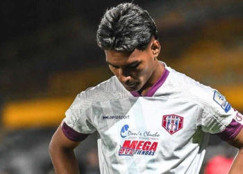 fichajes futbol profesional colombiano fpc jannenson sarmiento junior barranquilla america cali millonarios bogota refuerzos incorporaciones contrataciones fuad char dueno club maximo accionista familia eduardo davila armenta liga betplay dimayor segunda division colombia china julio comesana empresario hijo negocio negociacion caida mercado