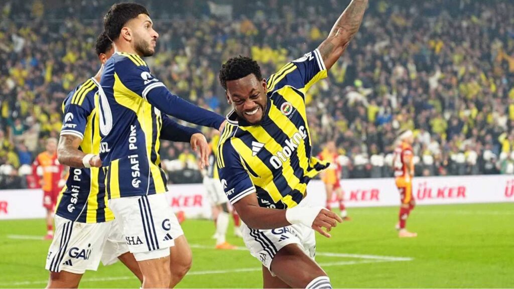 jhon duran gol golazo fenerbahce galatasaray turquia liga turca superliga domenico tedesco delantero seleccion colombia nestor lorenzo mundial 2026 tabla pisiciones clasico derby derbi