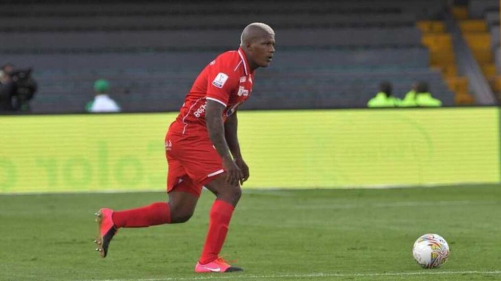 marlon torres america mercado fichajes refuerzos contrataciones contratados incorporaciones nuevos jugadores futbolistas pases oferta altas bajas salen llegan futbol profesional colombiano fpc liga betplay dimayor colombia colombiano transferencias transferidos ventana fichado yeison guzman darwin machis marcela gomez don tulio arquero jean fernandes