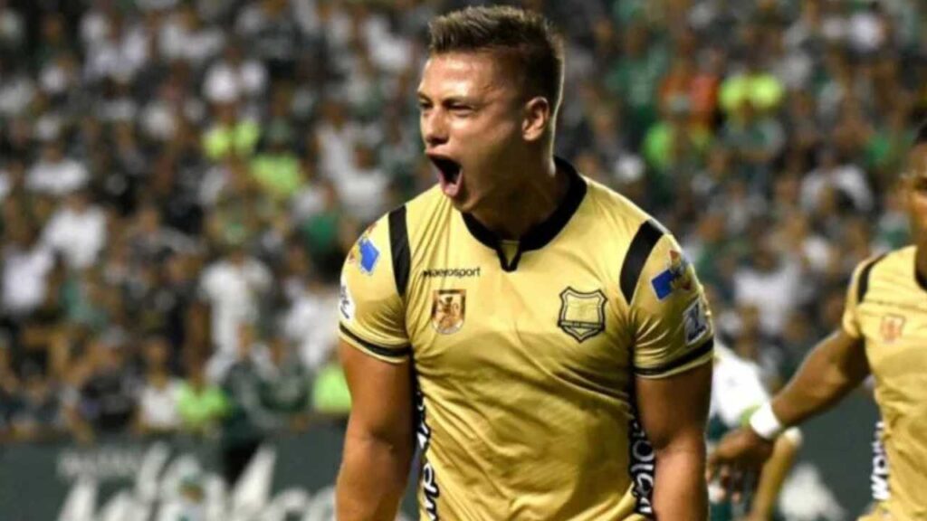 mateo puerta atletico nacional mercado fichajes refuerzos contrataciones contratados incorporaciones nuevos jugadores futbolistas pases oferta altas bajas salen llegan futbol profesional colombiano fpc liga betplay dimayor colombia colombiano transferencias transferidos ventana fichado andres roman santiago arias lateral derecho joan castro gustavo fermani