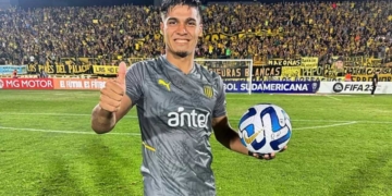 matias arezo junior barranquilla mercado fichajes refuerzos contrataciones contratados incorporaciones nuevos jugadores futbolistas pases oferta altas bajas salen llegan futbol profesional colombiano fpc liga betplay dimayor colombia colombiano transferencias transferidos ventana fichado fuad char familia alfredo arias dt entrenador luis fernando murial atletico nacional