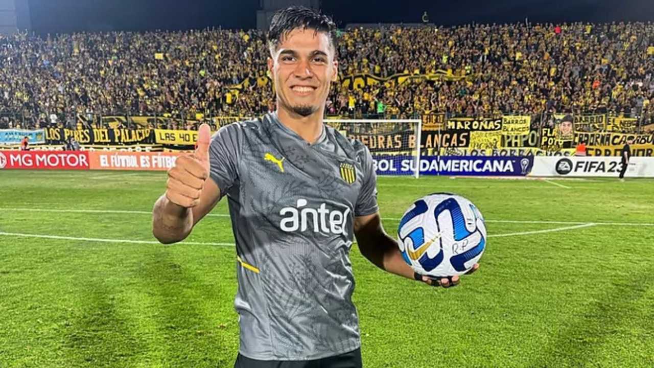 matias arezo junior barranquilla mercado fichajes refuerzos contrataciones contratados incorporaciones nuevos jugadores futbolistas pases oferta altas bajas salen llegan futbol profesional colombiano fpc liga betplay dimayor colombia colombiano transferencias transferidos ventana fichado fuad char familia alfredo arias dt entrenador luis fernando murial atletico nacional