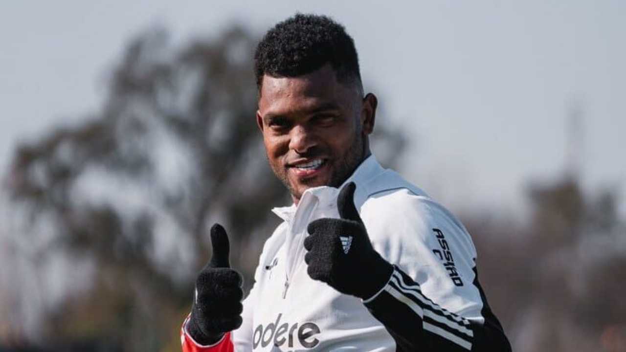 miguel angel borja river plate nuevo refuerzo curz azul mexico liga mx pumas efrain juarez delantero chicho arango diber cambindo mercado fichajes argentina marcelo gallardo salida jugadores contrataciones contratados incorporaciones futbol profesional colombiano fpc liga betplay dimayor atletico nacional junior mundial 2026 seleccion colombia nestor lorenzo james rodriguez