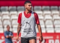 nahuel bustos independiente santafe acuerdo cerrado mercado fichajes refuerzos contrataciones contratados incorporaciones nuevos jugadores futbolistas pases oferta altas bajas salen llegan futbol profesional colombiano fpc liga betplay dimayor colombia colombiano transferencias transferidos ventana fichado carlos tevez talleres cordoba argentina pablo repetto eduardo mendez hugo rodallega