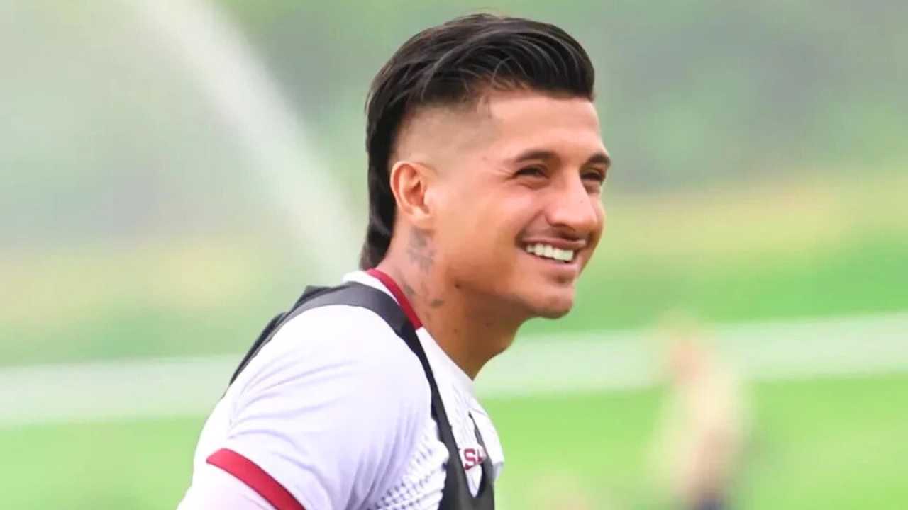 yeison guzman america mercado fichajes refuerzos contrataciones contratados incorporaciones nuevos jugadores futbolistas pases oferta altas bajas salen llegan futbol profesional colombiano fpc liga betplay dimayor colombia colombiano transferencias transferidos ventana fichado fortaleza brasil marcela gomez david gonzalez