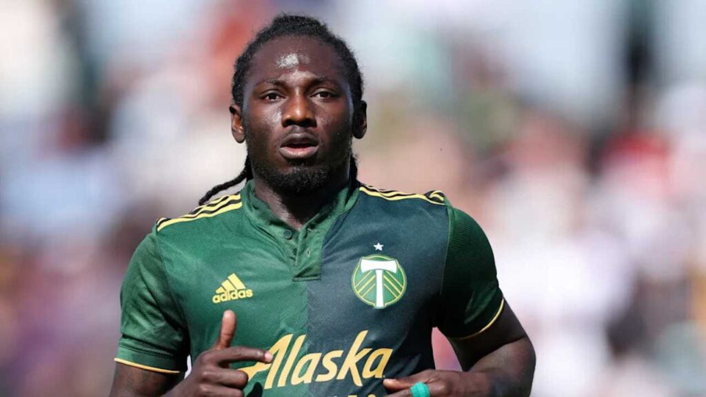 yimmi chara deportivo cali mercado fichajes refuerzos contrataciones contratados incorporaciones nuevos jugadores futbolistas pases oferta altas bajas salen llegan futbol profesional colombiano fpc liga betplay dimayor colombia colombiano transferencias transferidos ventana fichado junior barranquila alberto gamero copa libertadores 2026 hincha equipo