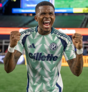 atletico nacional sergio palacios brayan ceballos mercado fichajes refuerzos contrataciones contratados incorporaciones nuevos bolsa jugadores futbolistas pases oferta altas bajas salen llegan futbol profesional colombiano fpc liga betplay dimayor colombia colombiano transferencias transferidos ventana fichado joaquin varela stefan medina gustavo fermani