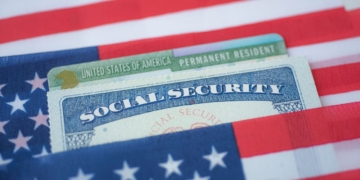 Confirmado por el Seguro Social: estos jubilados recibirán primero el cheque de febrero en Estados Unidos