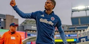 brayan ceballos independiente santafe mercado fichajes refuerzos contrataciones contratados incorporaciones nuevos bolsa jugadores futbolistas pases oferta altas bajas salen llegan futbol profesional colombiano fpc liga betplay dimayor colombia colombiano transferencias transferidos ventana fichado zaguero central new england revolution mls