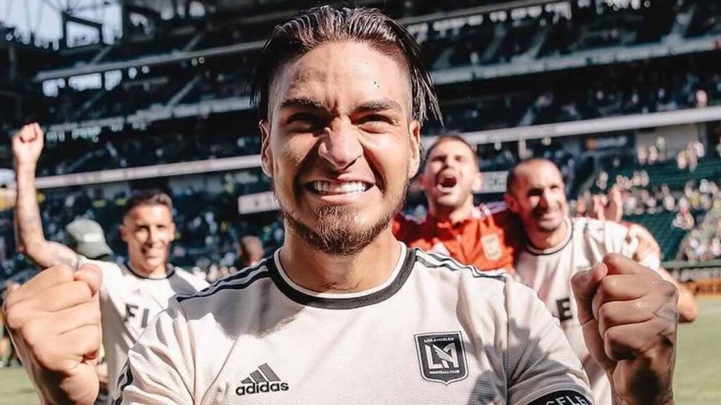 chicho arango fichaje atletico nacional 2026 gesto