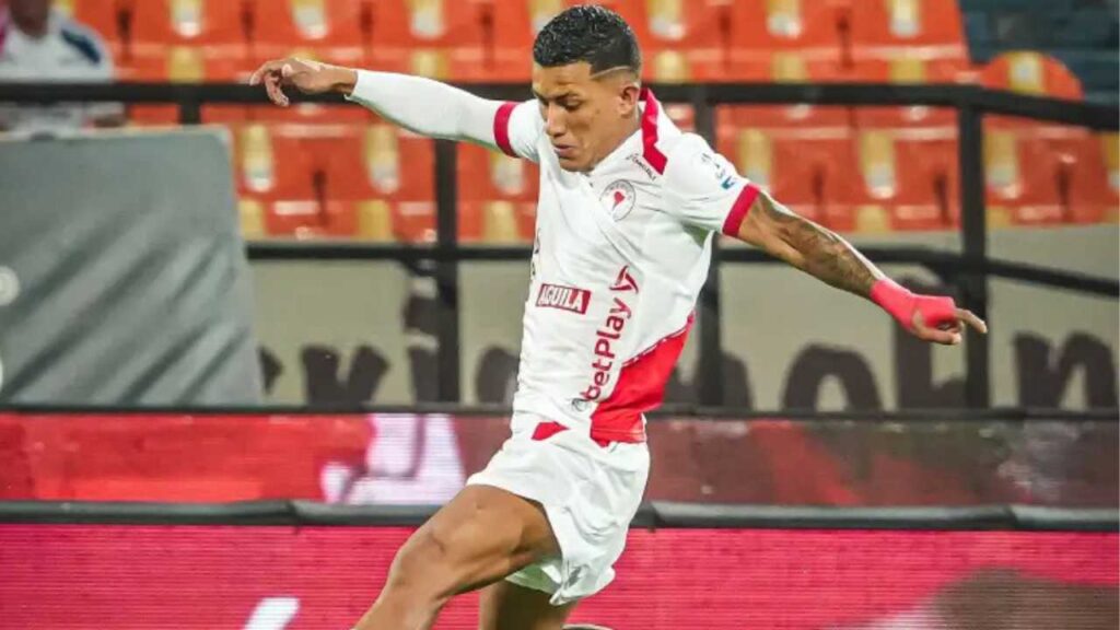 cristian barrios junior mercado fichajes refuerzos contrataciones contratados incorporaciones nuevos bolsa jugadores futbolistas pases oferta altas bajas salen llegan futbol profesional colombiano fpc liga betplay dimayor colombia colombiano transferencias transferidos ventana fichado america
