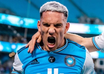 atletico nacional enzo copetti delantero mercado fichajes refuerzos contrataciones contratados incorporaciones nuevos bolsa jugadores futbolistas pases oferta altas bajas salen llegan futbol profesional colombiano fpc liga betplay dimayor colombia colombiano transferencias transferidos ventana fichado rosario central racing argentina