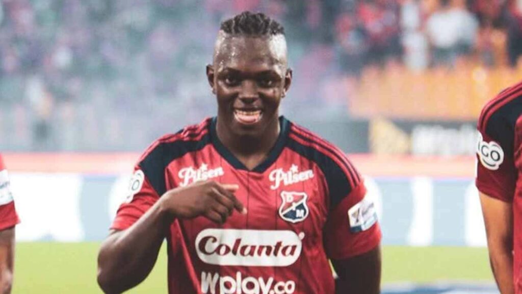 independiente medellin dim edwuin cetre transferencia paranaense