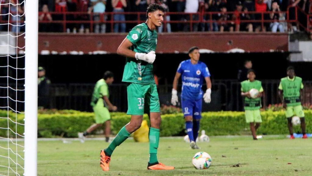 kevin catano atletico nacional mercado fichajes refuerzos contrataciones contratados incorporaciones nuevos bolsa jugadores futbolistas pases oferta altas bajas salen llegan futbol profesional colombiano fpc liga betplay dimayor colombia colombiano transferencias transferidos ventana fichado gustavo fermani diego arias dt david ospina