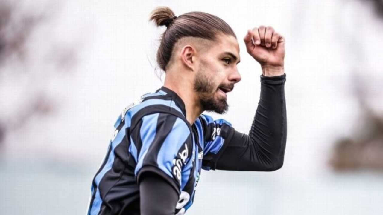 jose neris america cali mercado fichajes refuerzos contrataciones contratados incorporaciones nuevos bolsa jugadores futbolistas pases oferta altas bajas salen llegan futbol profesional colombiano fpc liga betplay dimayor colombia colombiano transferencias transferidos ventana fichado thiago vecino delantero atacante rodrigo holgado