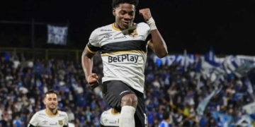 dereck moncada internacional bogota mercado pases fichajes refuerzos contrataciones contratados incorporaciones nuevos bolsa jugadores futbolistas oferta altas bajas salen llegan futbol profesional colombiano fpc liga betplay dimayor colombia colombiano transferencias transferidos ventana fichado premier league junior barranquilla nacional millonarios america dim cali santafe olimpia honduras delantero