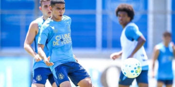 jose david enamorado gremio brasil fichaje contratacion 3 millones dolares suplente suplencia torneo gaucho brasileirao junior barranquilla porto alegre internacional colombiano colombia