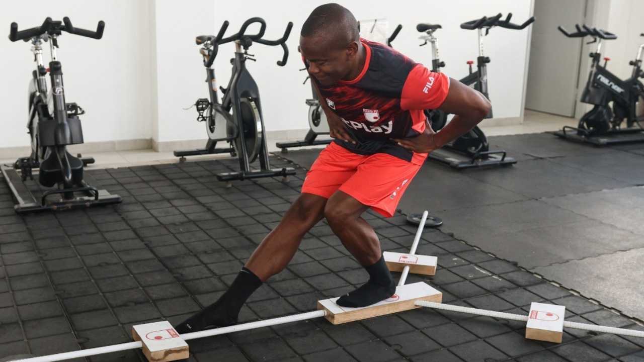 yerson candelo indepediente santafe mercado fichajes refuerzos contrataciones contratados incorporaciones nuevos bolsa jugadores futbolistas pases oferta altas bajas salen llegan futbol profesional colombiano fpc liga betplay dimayor colombia colombiano transferencias transferidos ventana fichado eduardo mendez pablo repetto