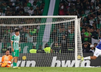 atletico nacional millonarios david ospina errores arquero titular suplente viejo veterano retirado copa sudamericana mitad campo cancha contreras atanasio girardot seleccion colombia mundial nestor lorenzo