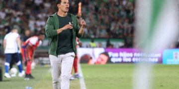 atletioc nacional diego arias hincapie director tecnico dt estratega adiestrador respaldo directivos duenos equipo amximo accionista dirigentes molestia hinchada sebastian arango presidente gustavo fermani gerente hinchas redes sociales criticas proyecto proceso derrota millonarios eliminacion copa sudamerica conmebol atanasio girardot medellin liga betplay dimayor futbol profesional colombiano fpc
