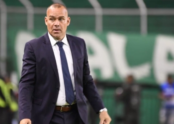 rafael dudamel deportivo cali hinchas molestas eleccion junta directiva nuevo director tecnico dt entrenador argentino javier gandolfi salida alberto gamero futbol profesional colombiano fpc liga betplay dimayor